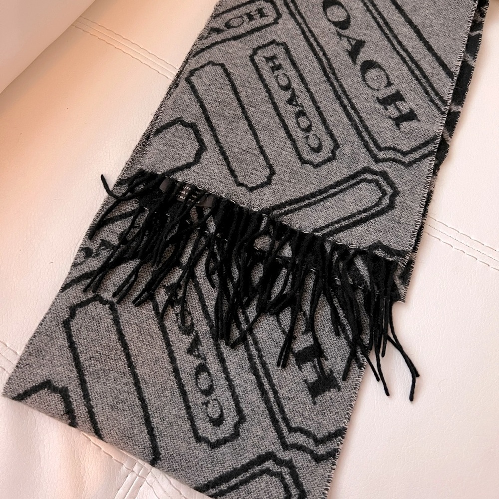COACH vintage cashmere winter reversible scarf 100% authentic.